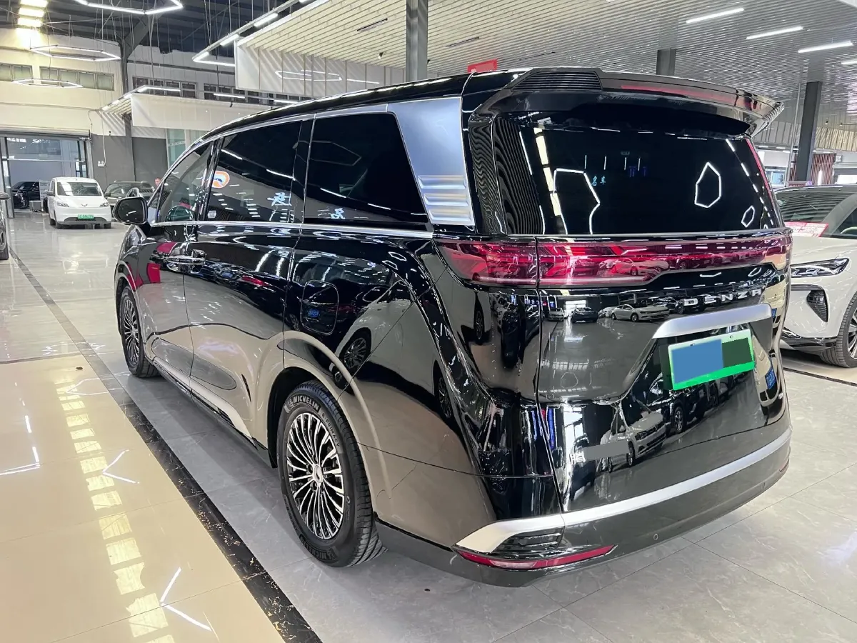 2024 Denza D9 1.5T 139HP L4 E-CVT PHEV 40KWH,autocango,china used car exporter,china ev exporter,chinese used car exporter,chinese used ev exporter