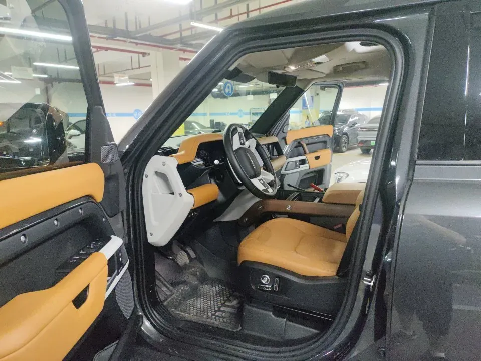 2024 Land Rover Defender 3.0T 400HP L6 8AT,autocango,china used car exporter,china ev exporter,chinese used car exporter,chinese used ev exporter