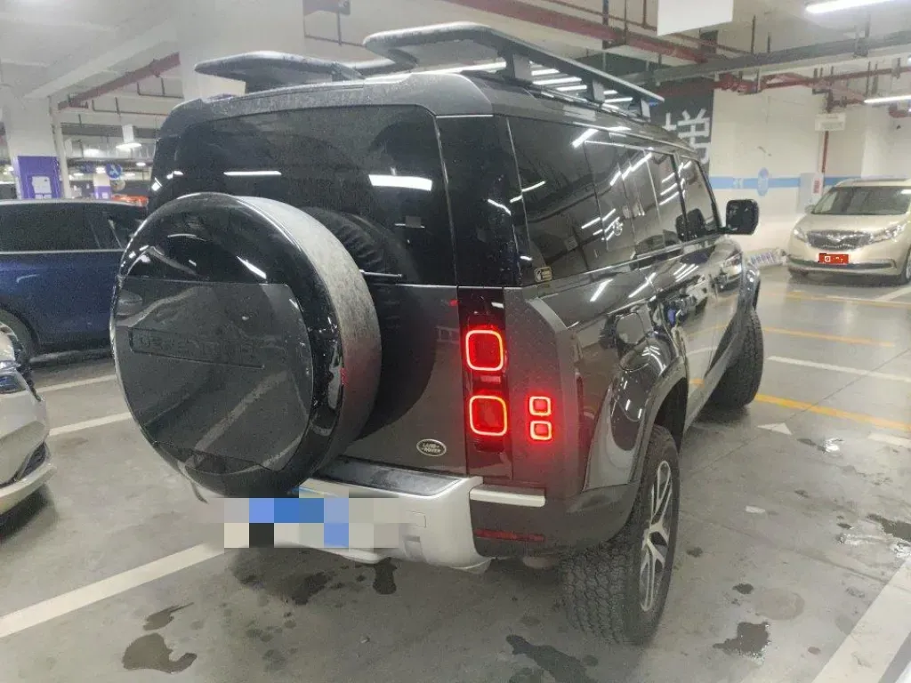 2024 Land Rover Defender 3.0T 400HP L6 8AT,autocango,china used car exporter,china ev exporter,chinese used car exporter,chinese used ev exporter