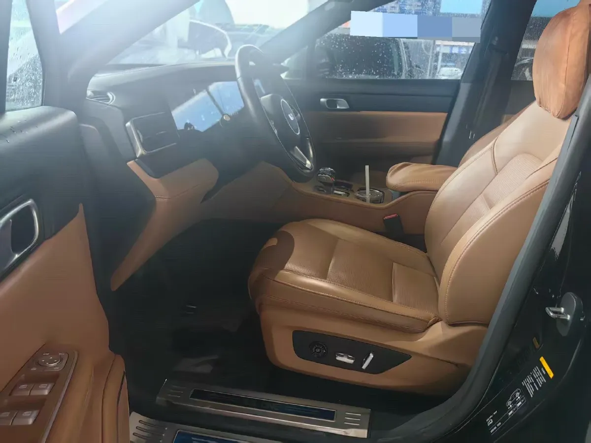 2021 Li ONE Range Extended 131HP REEV 40.5KWH,autocango,china used car exporter,china ev exporter,chinese used car exporter,chinese used ev exporter