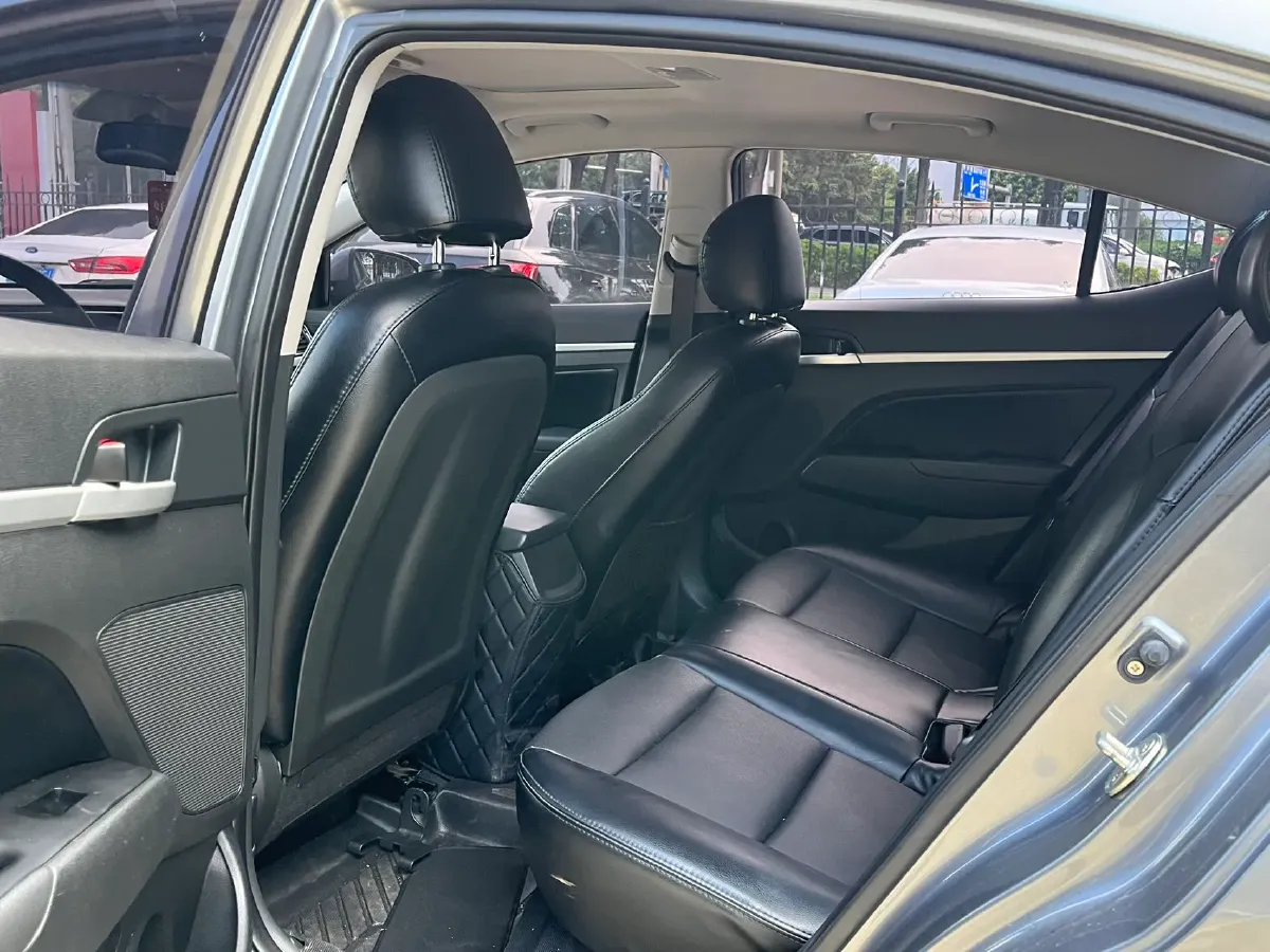 2016 Hyundai Elantra 1.6L 130HP L4 6AT,autocango,china used car exporter,china ev exporter,chinese used car exporter,chinese used ev exporter