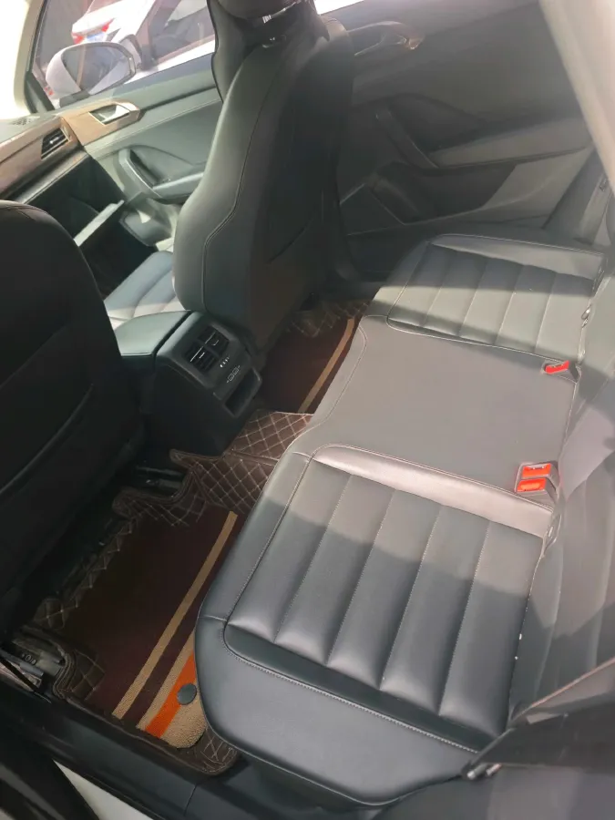 2019 MINI MINI 1.5T 102HP L3 7DCT,autocango,china used car exporter,china ev exporter,chinese used car exporter,chinese used ev exporter