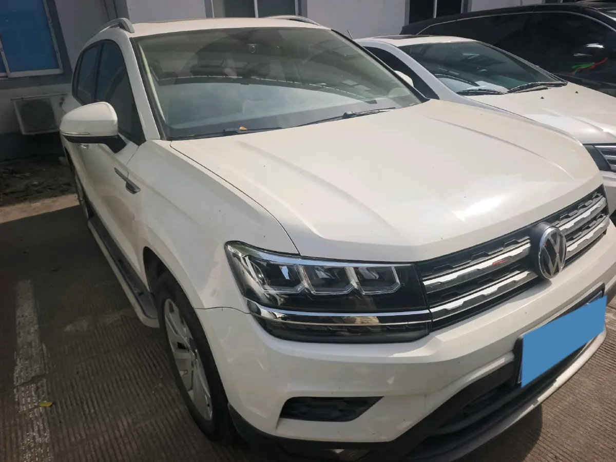 2019 MINI MINI 1.5T 102HP L3 7DCT,autocango,china used car exporter,china ev exporter,chinese used car exporter,chinese used ev exporter
