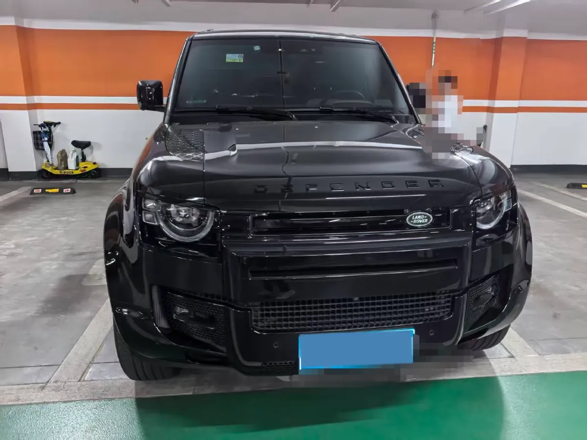 2024 Land Rover Defender 3.0T 400HP L6 8AT,autocango,china used car exporter,china ev exporter,chinese used car exporter,chinese used ev exporter
