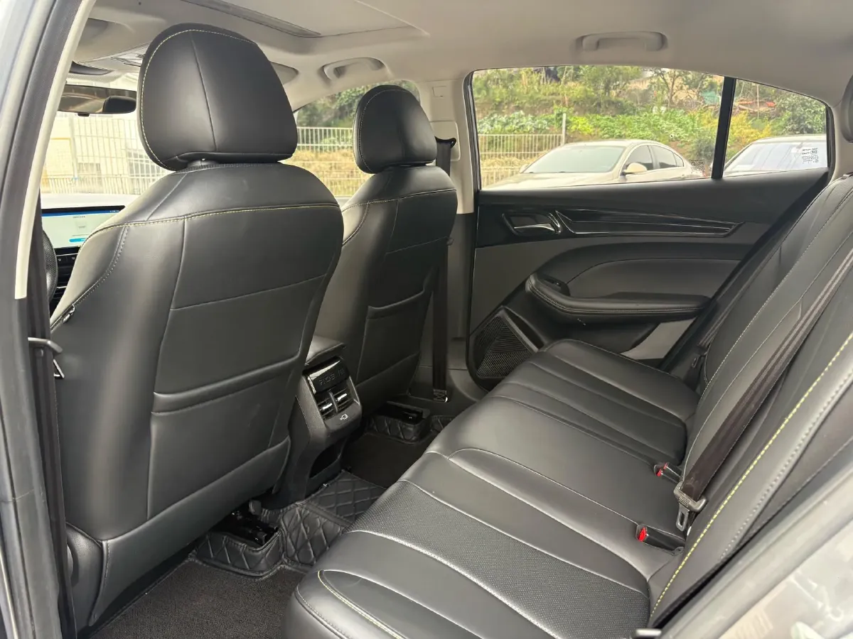2021 Roewe i5 1.5L 120HP L4 CVT,autocango,china used car exporter,china ev exporter,chinese used car exporter,chinese used ev exporter