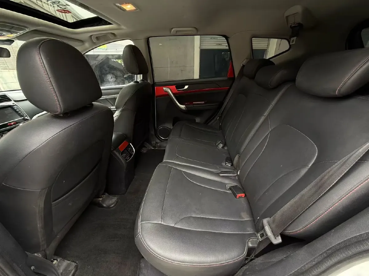 2019 Haval M6 1.5T 150HP L4 7DCT,autocango,china used car exporter,china ev exporter,chinese used car exporter,chinese used ev exporter