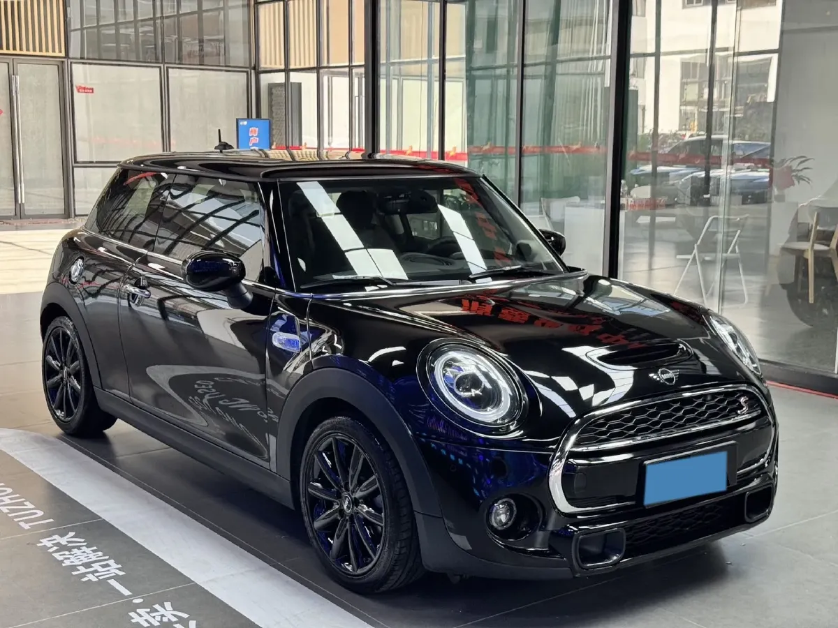 2019 MINI MINI 2.0T 192HP L4 7DCT,autocango,china used car exporter,china ev exporter,chinese used car exporter,chinese used ev exporter