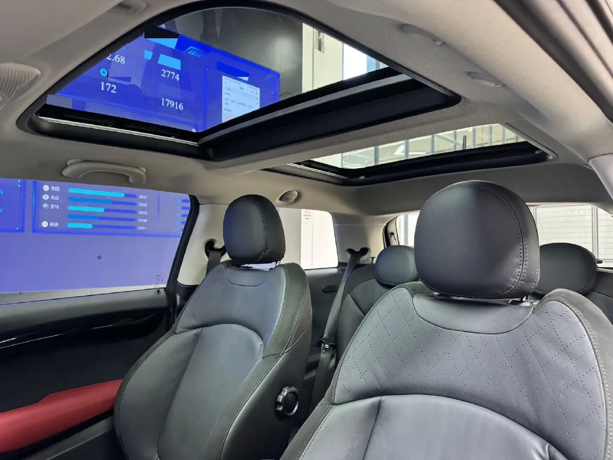 2019 MINI MINI 2.0T 192HP L4 7DCT,autocango,china used car exporter,china ev exporter,chinese used car exporter,chinese used ev exporter