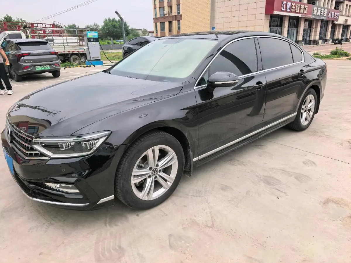 2023 Volkswagen Magotan 1.4T 150HP L4 7DCT,autocango,china used car exporter,china ev exporter,chinese used car exporter,chinese used ev exporter