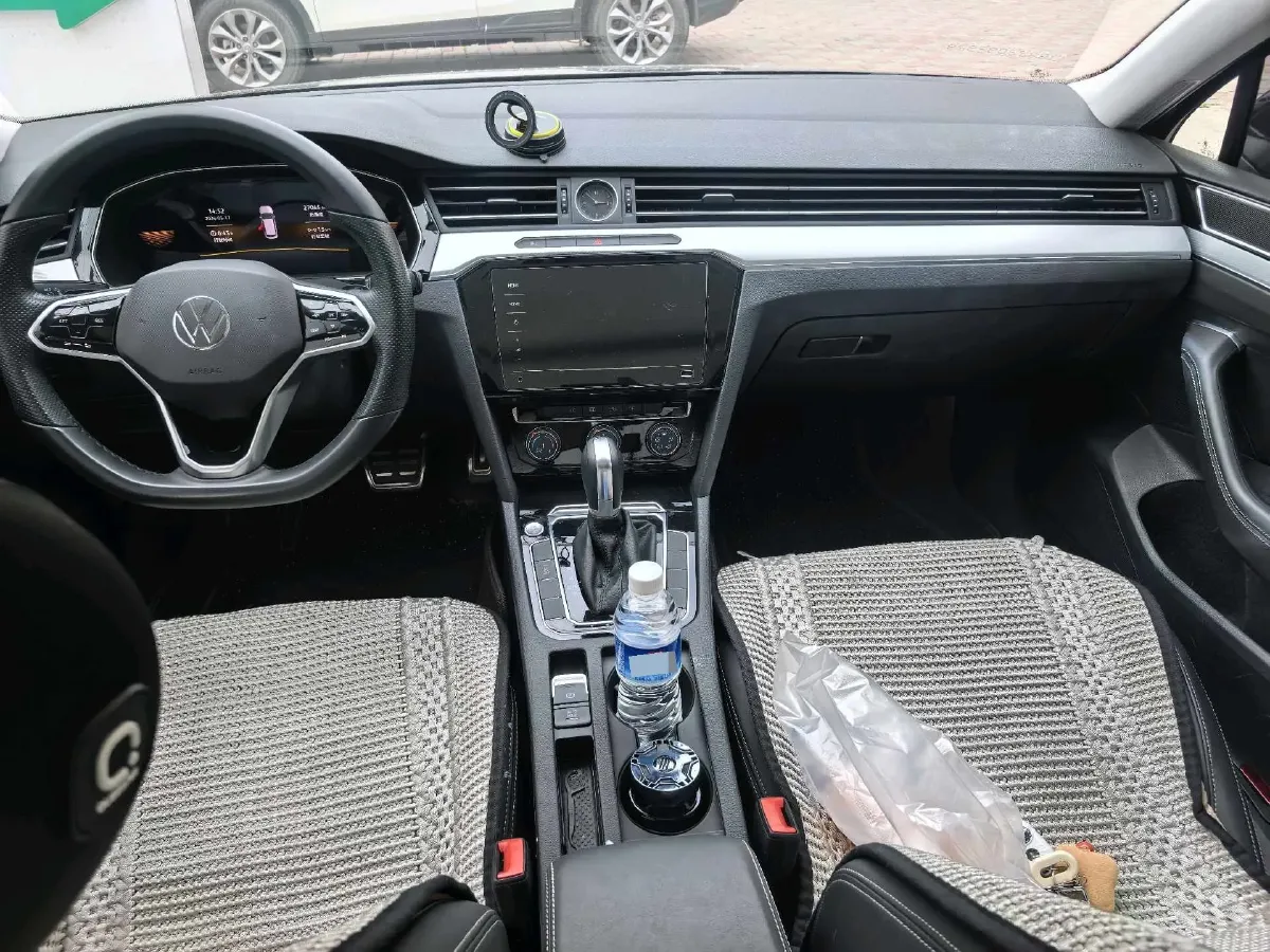 2023 Volkswagen Magotan 1.4T 150HP L4 7DCT,autocango,china used car exporter,china ev exporter,chinese used car exporter,chinese used ev exporter