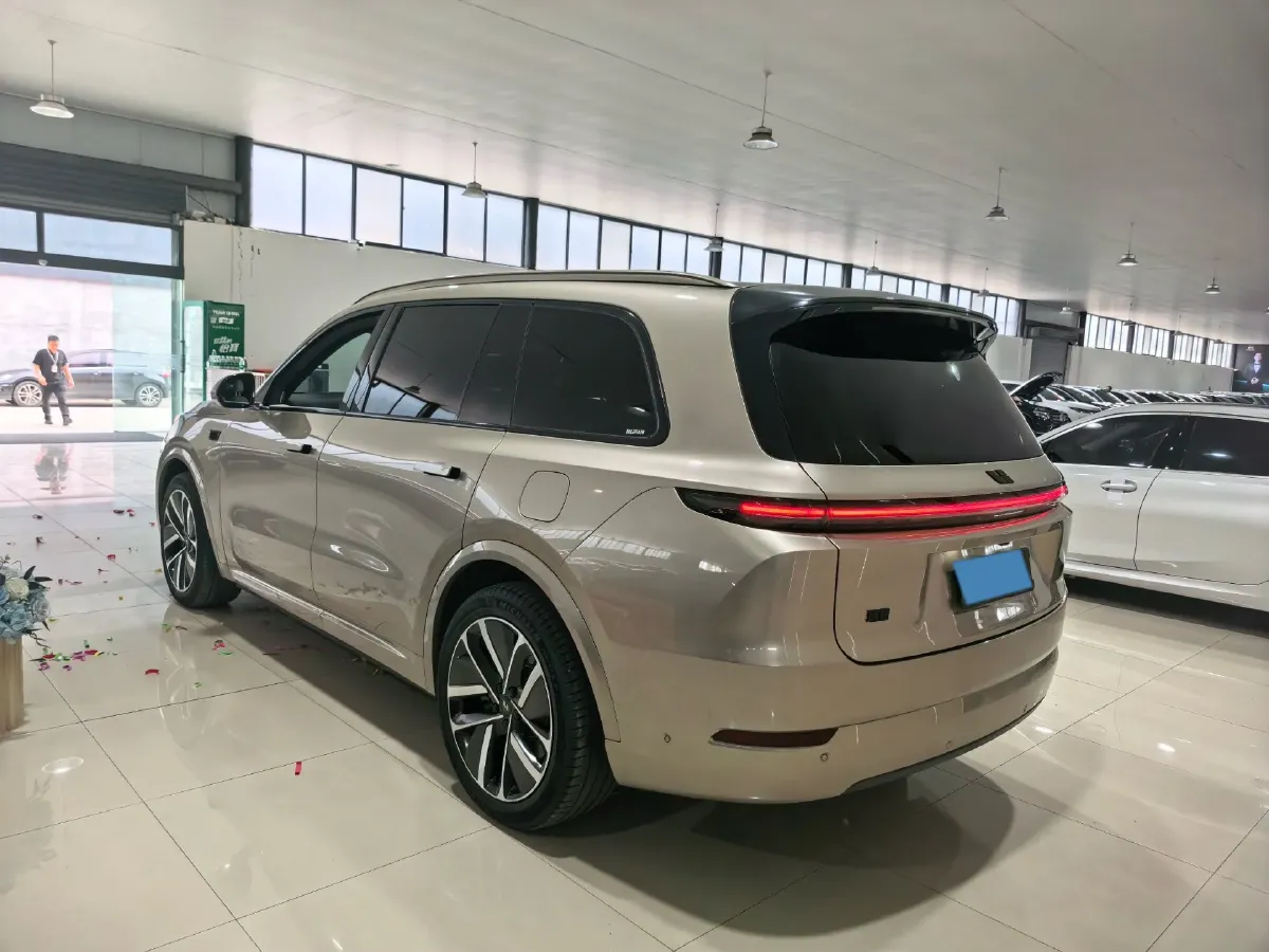 2022 Li L9 Range Extended 154HP REEV 42.6KWH,autocango,china used car exporter,china ev exporter,chinese used car exporter,chinese used ev exporter