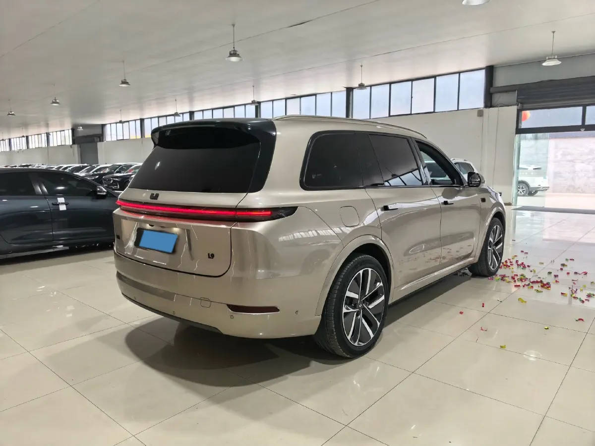 2022 Li L9 Range Extended 154HP REEV 42.6KWH,autocango,china used car exporter,china ev exporter,chinese used car exporter,chinese used ev exporter
