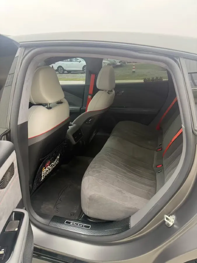 2024 Geely Galaxy E8 BEV 75.6KWH,autocango,china used car exporter,china ev exporter,chinese used car exporter,chinese used ev exporter