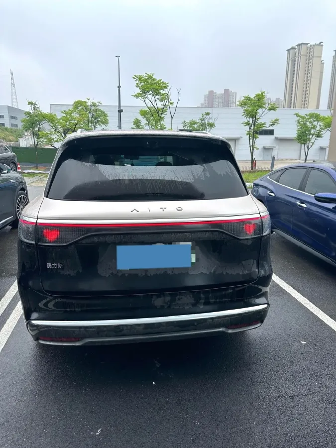 2025 AITO AITO M8 REEV 160HP REEV 53.4KWH,autocango,china used car exporter,china ev exporter,chinese used car exporter,chinese used ev exporter