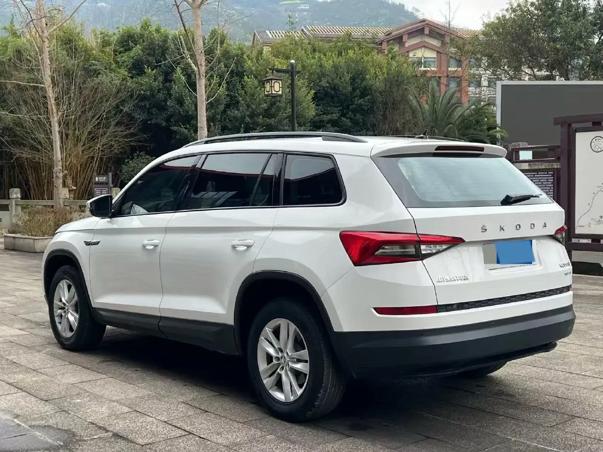 2019 Buick EnvisionPlus 1.5T 169HP L4 7DCT,autocango,china used car exporter,china ev exporter,chinese used car exporter,chinese used ev exporter