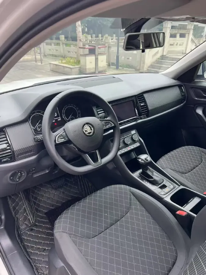 2019 Buick EnvisionPlus 1.5T 169HP L4 7DCT,autocango,china used car exporter,china ev exporter,chinese used car exporter,chinese used ev exporter