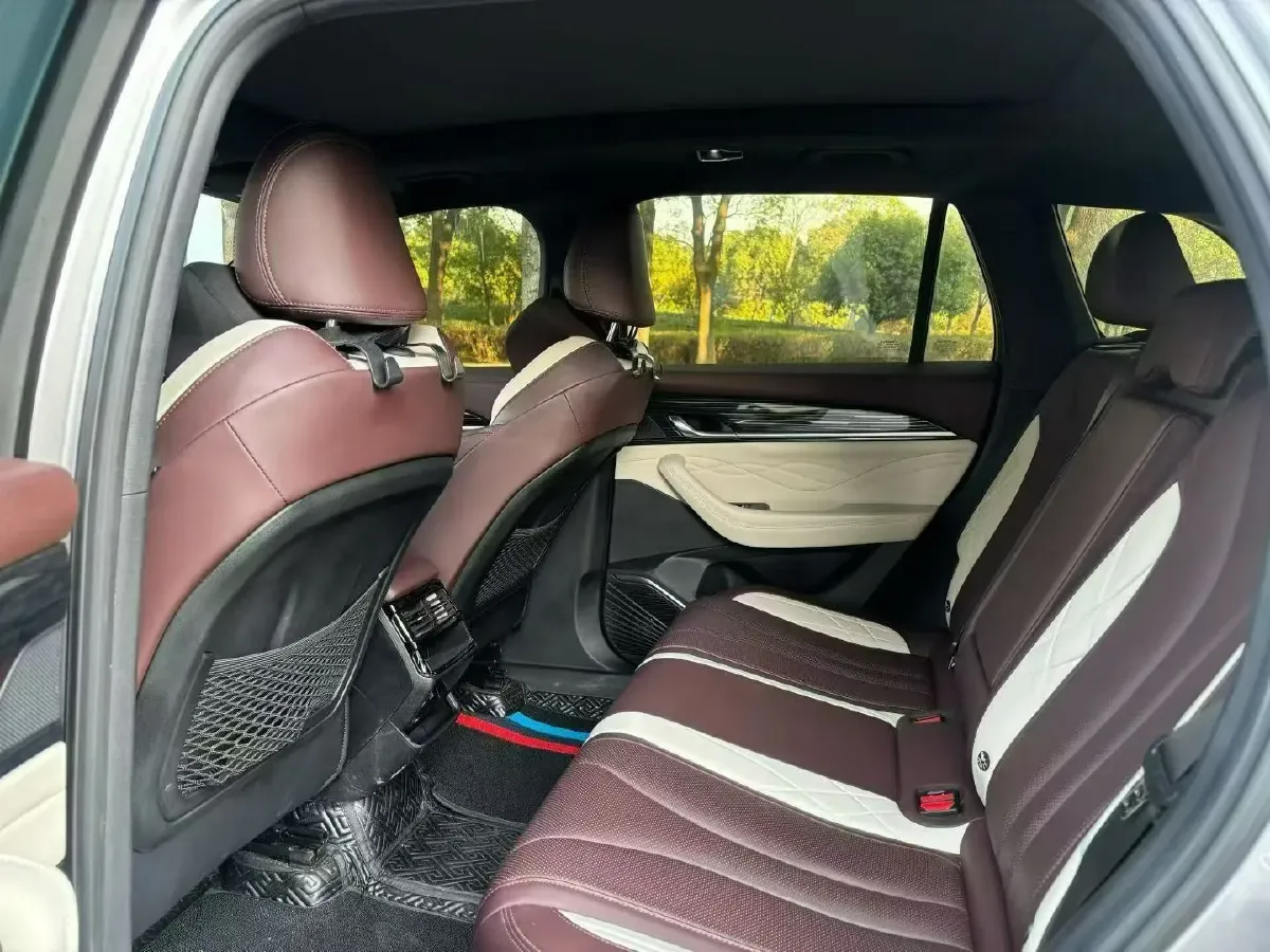 2021 Geely Monjaro 2.0T 218HP L4 7DCT,autocango,china used car exporter,china ev exporter,chinese used car exporter,chinese used ev exporter