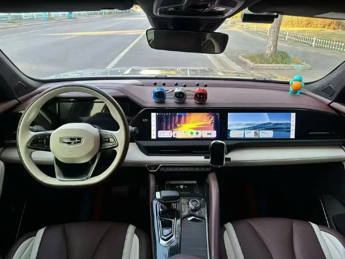 2021 Geely Monjaro 2.0T 218HP L4 7DCT,autocango,china used car exporter,china ev exporter,chinese used car exporter,chinese used ev exporter