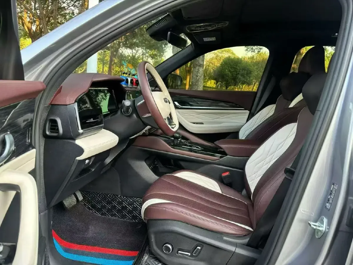 2021 Geely Monjaro 2.0T 218HP L4 7DCT,autocango,china used car exporter,china ev exporter,chinese used car exporter,chinese used ev exporter