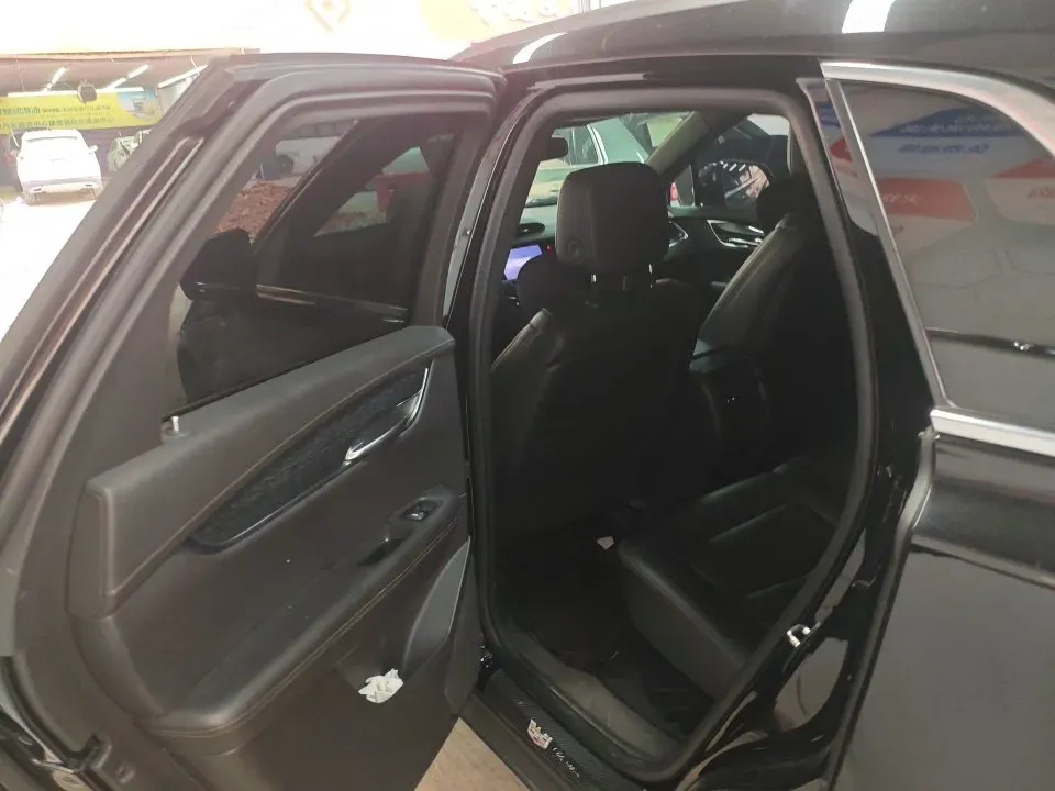 2022 Cadillac XT5 2.0T 237HP L4 9AT,autocango,china used car exporter,china ev exporter,chinese used car exporter,chinese used ev exporter