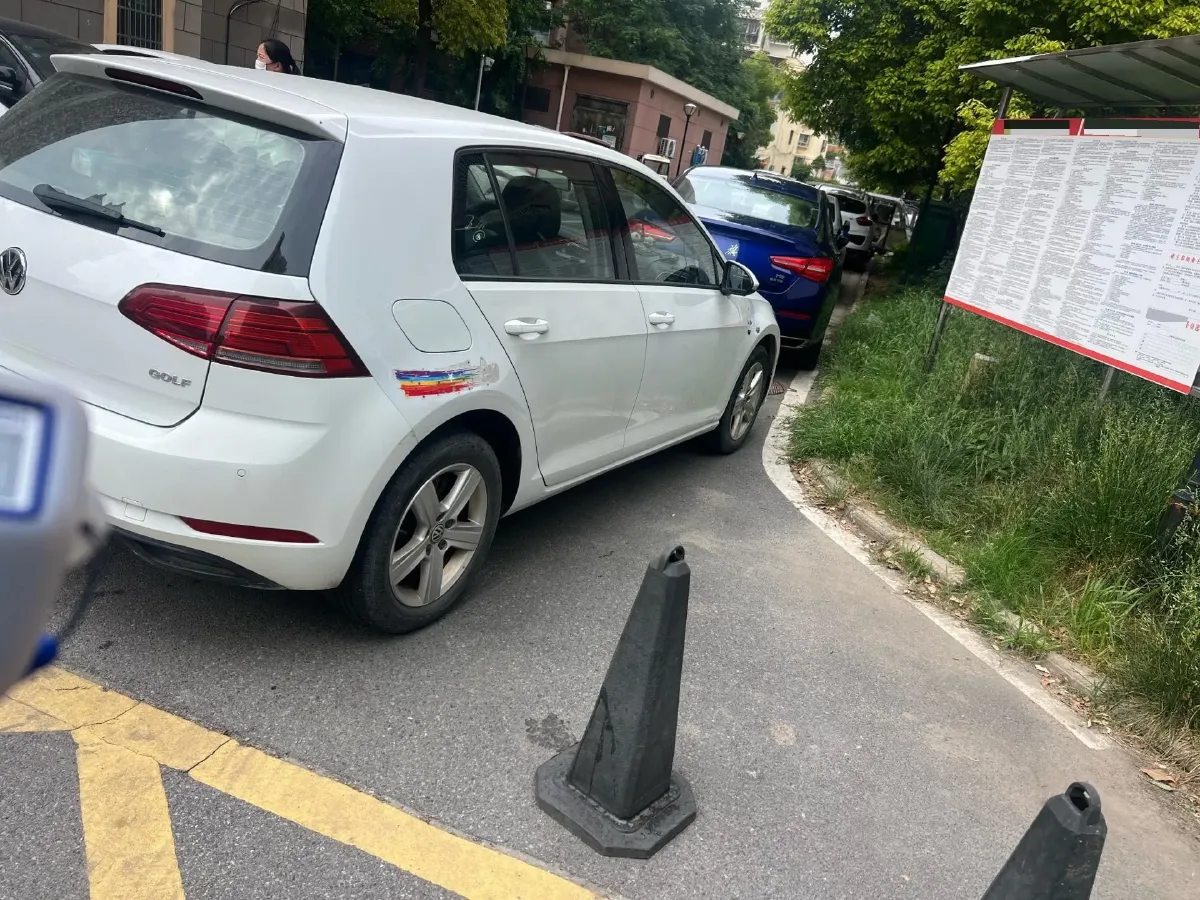 2018 Volkswagen Golf 1.6L 110HP L4 6AT,autocango,china used car exporter,china ev exporter,chinese used car exporter,chinese used ev exporter