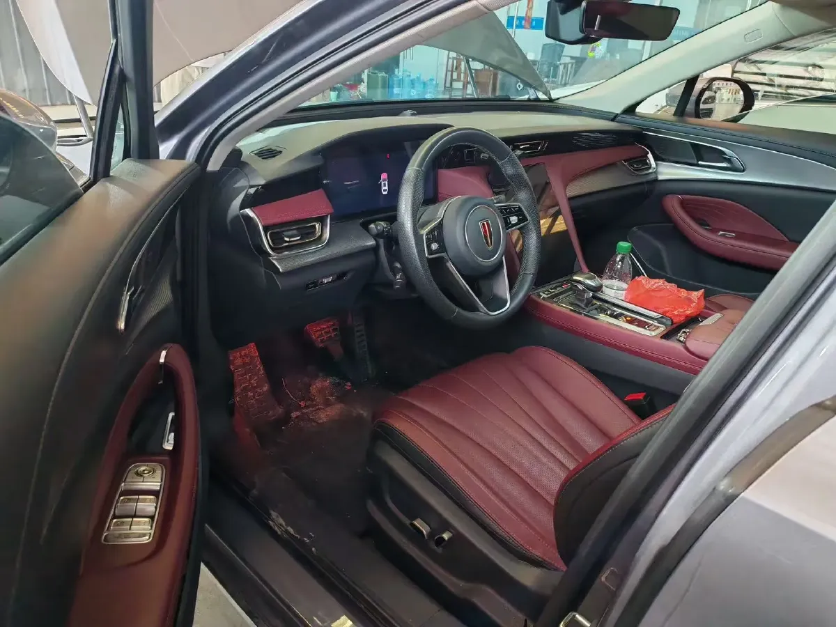 2023 HongQi H5 2.0T 224HP L4 8AT,autocango,china used car exporter,china ev exporter,chinese used car exporter,chinese used ev exporter