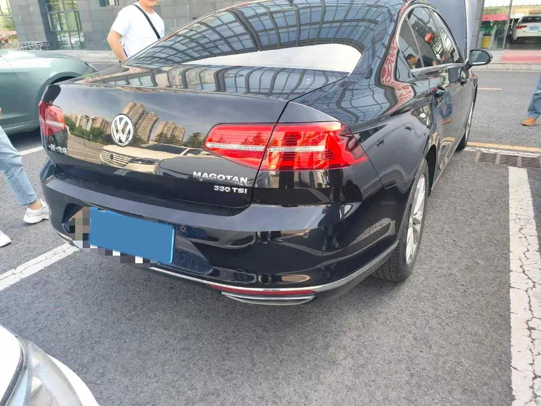 2019 Volkswagen Magotan 2.0T 186HP L4 7DCT,autocango,china used car exporter,china ev exporter,chinese used car exporter,chinese used ev exporter