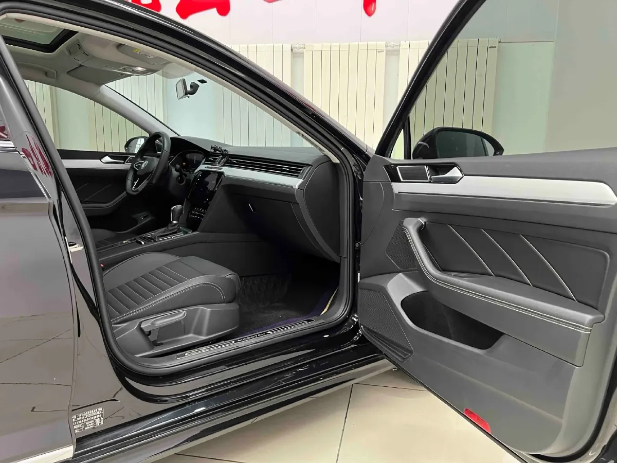2023 Volkswagen Magotan 1.4T 150HP L4 7DCT,autocango,china used car exporter,china ev exporter,chinese used car exporter,chinese used ev exporter