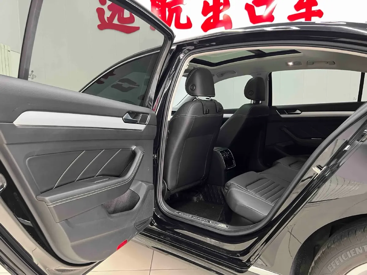 2023 Volkswagen Magotan 1.4T 150HP L4 7DCT,autocango,china used car exporter,china ev exporter,chinese used car exporter,chinese used ev exporter