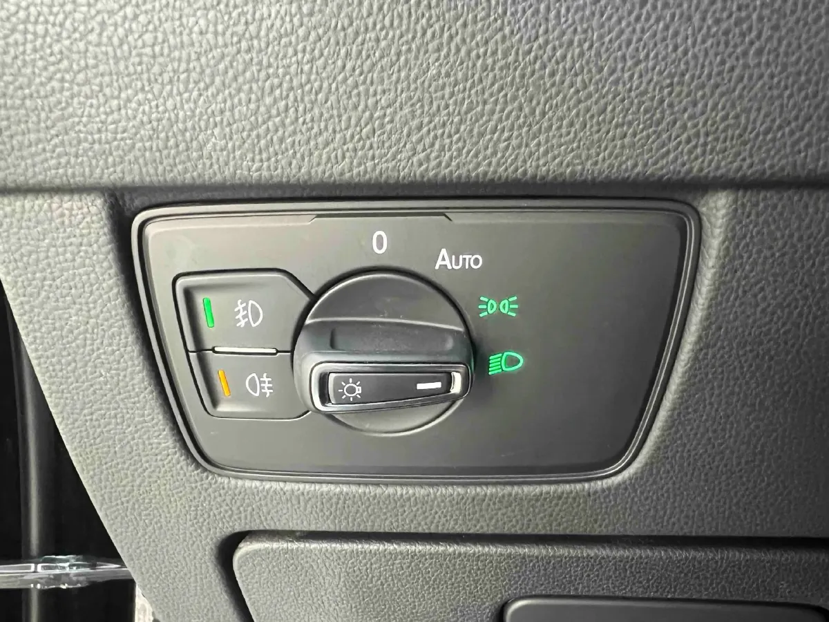 2023 Volkswagen Magotan 1.4T 150HP L4 7DCT,autocango,china used car exporter,china ev exporter,chinese used car exporter,chinese used ev exporter