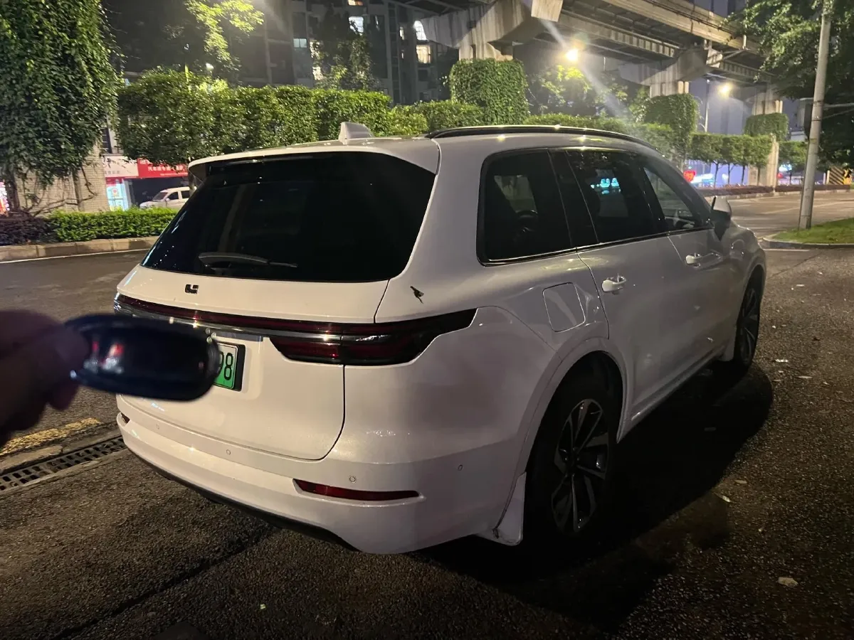 2021 Li ONE Range Extended 131HP REEV 40.5KWH,autocango,china used car exporter,china ev exporter,chinese used car exporter,chinese used ev exporter