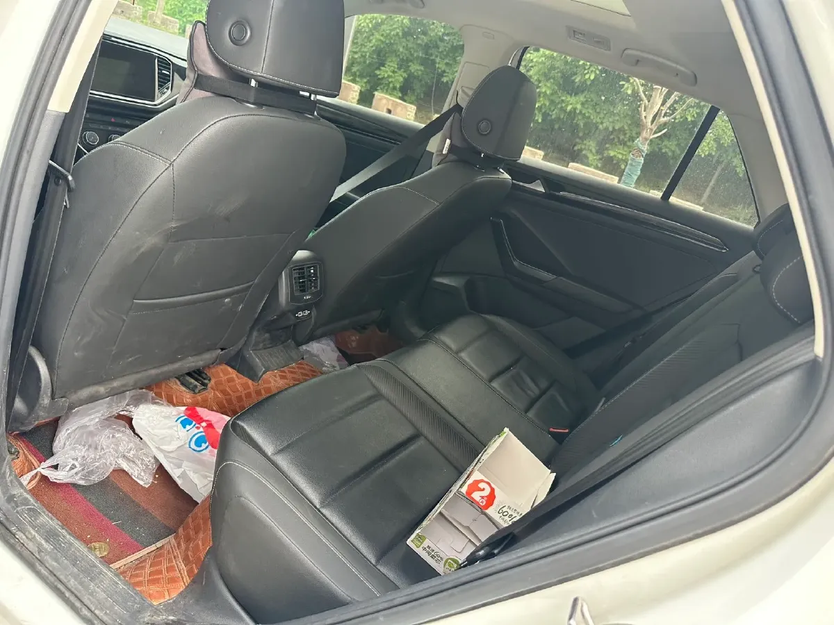 2021 Volkswagen T-Roc 1.4T 150HP L4 7DCT,autocango,china used car exporter,china ev exporter,chinese used car exporter,chinese used ev exporter
