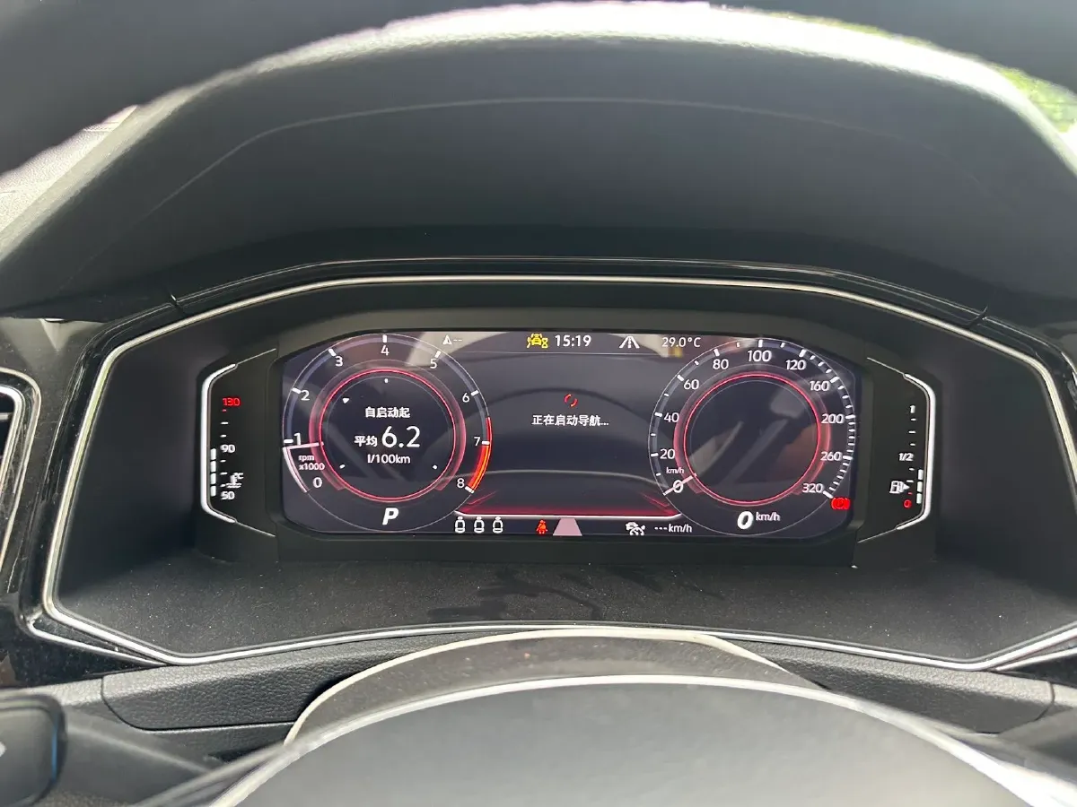 2021 Volkswagen T-Roc 1.4T 150HP L4 7DCT,autocango,china used car exporter,china ev exporter,chinese used car exporter,chinese used ev exporter