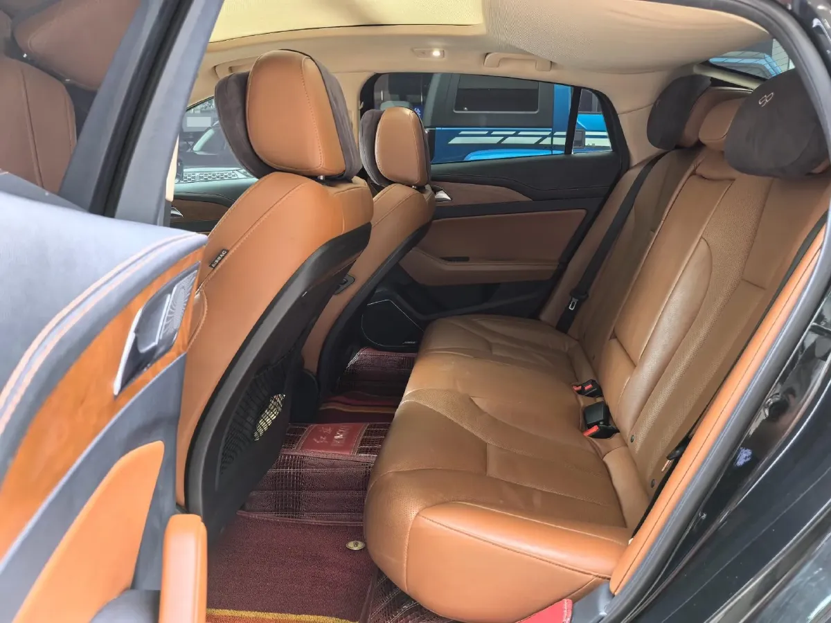 2018 HongQi H5 1.8T 186HP L4 6AT,autocango,china used car exporter,china ev exporter,chinese used car exporter,chinese used ev exporter