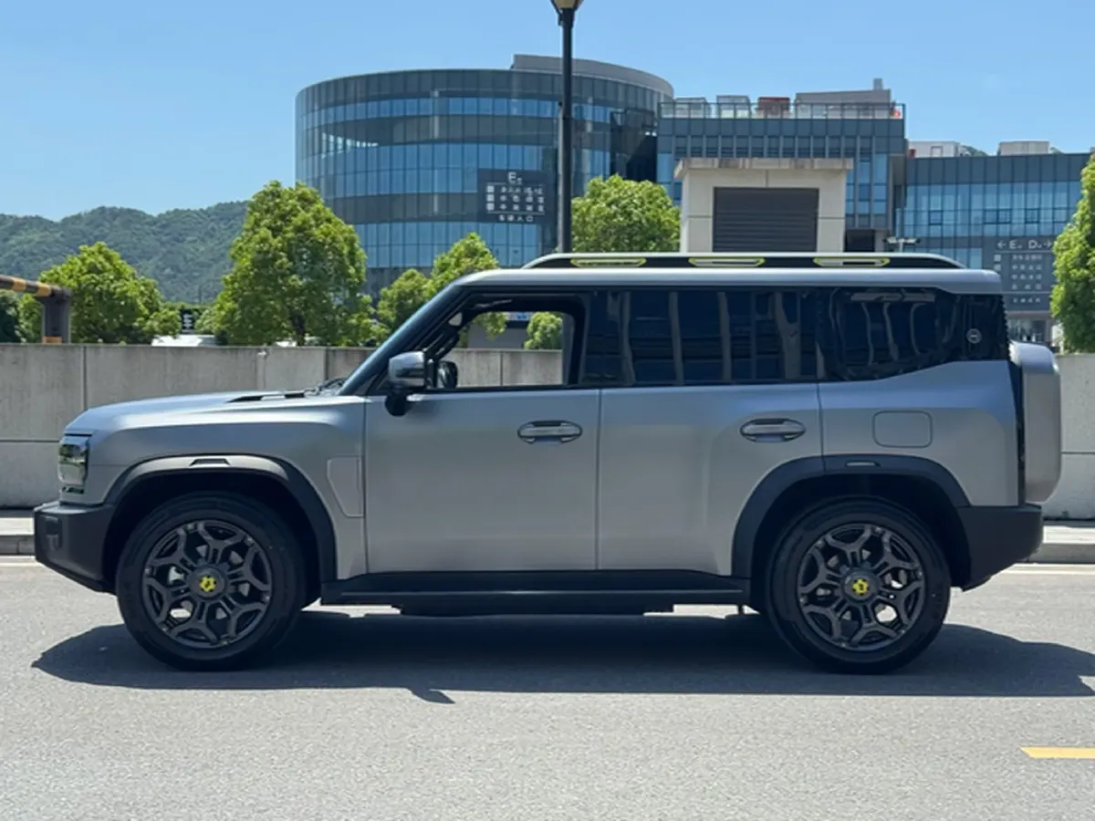 2024 Jetour ShanHai TravellerC-DM 1.5T 156HP L4 3DHT PHEV 43.24KWH,autocango,china used car exporter,china ev exporter,chinese used car exporter,chinese used ev exporter