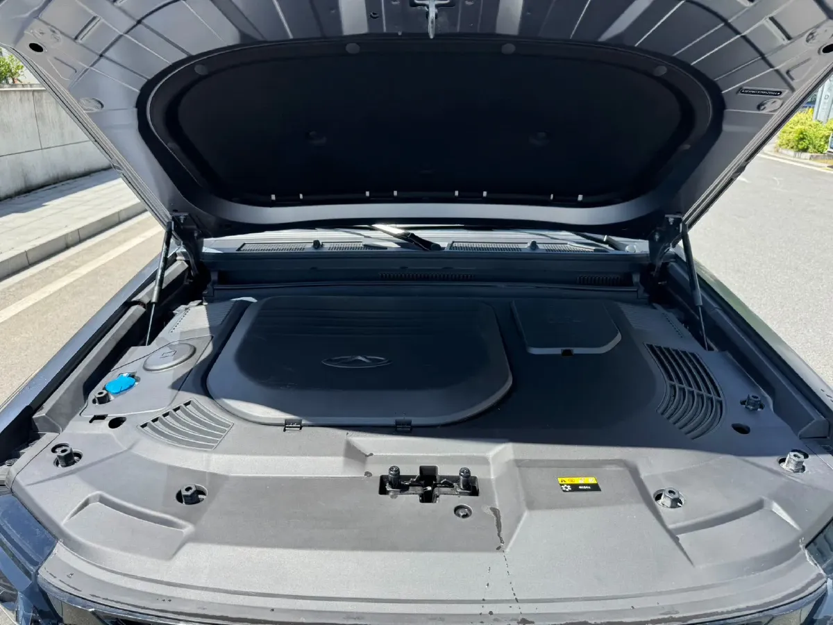 2024 Jetour ShanHai TravellerC-DM 1.5T 156HP L4 3DHT PHEV 43.24KWH,autocango,china used car exporter,china ev exporter,chinese used car exporter,chinese used ev exporter