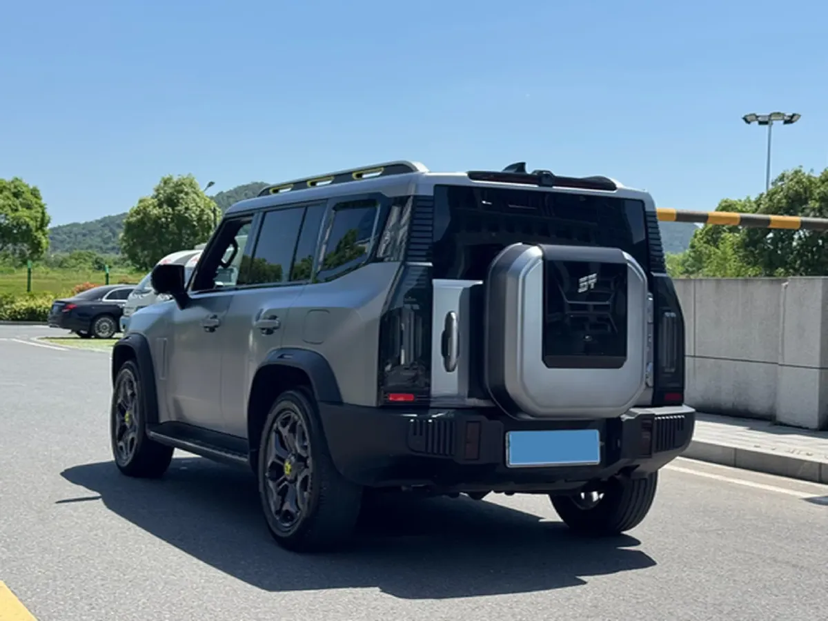 2024 Jetour ShanHai TravellerC-DM 1.5T 156HP L4 3DHT PHEV 43.24KWH,autocango,china used car exporter,china ev exporter,chinese used car exporter,chinese used ev exporter