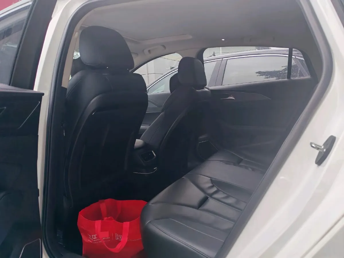 2022 HongQi H5 1.5T 169HP L4 7DCT,autocango,china used car exporter,china ev exporter,chinese used car exporter,chinese used ev exporter