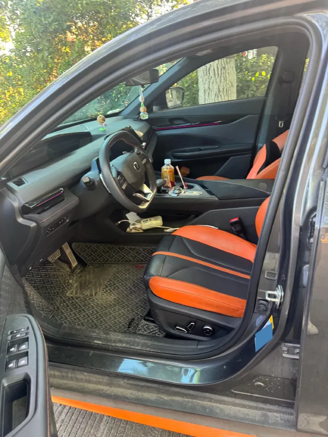 2024 ChangAn UNI-V 1.5T 188HP L4 7DCT,autocango,china used car exporter,china ev exporter,chinese used car exporter,chinese used ev exporter
