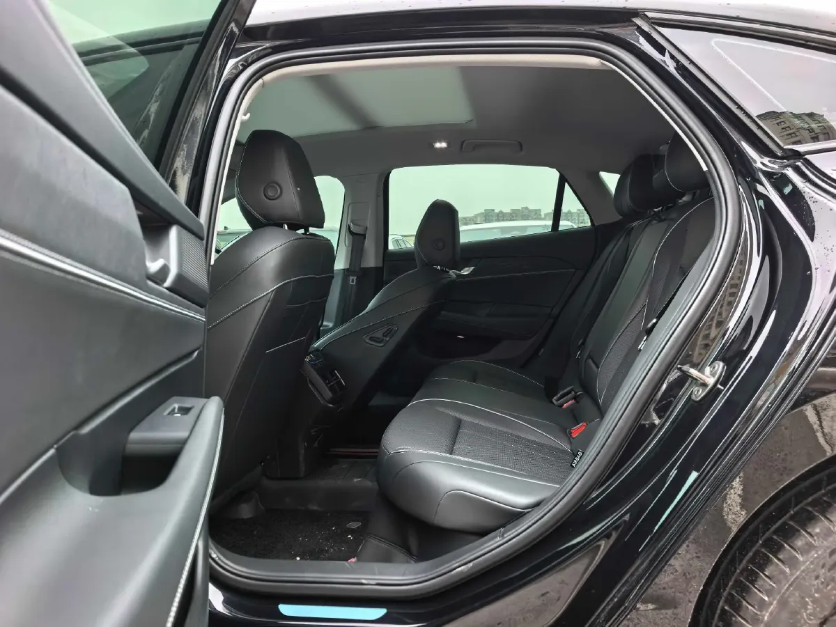 2025 Volkswagen Passat 2.0T 220HP L4 7DCT,autocango,china used car exporter,china ev exporter,chinese used car exporter,chinese used ev exporter