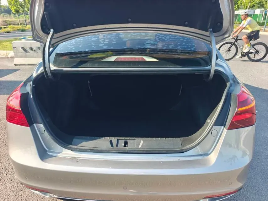 2018 Geely Emgrand 1.5L 109HP L4 5MT,autocango,china used car exporter,china ev exporter,chinese used car exporter,chinese used ev exporter