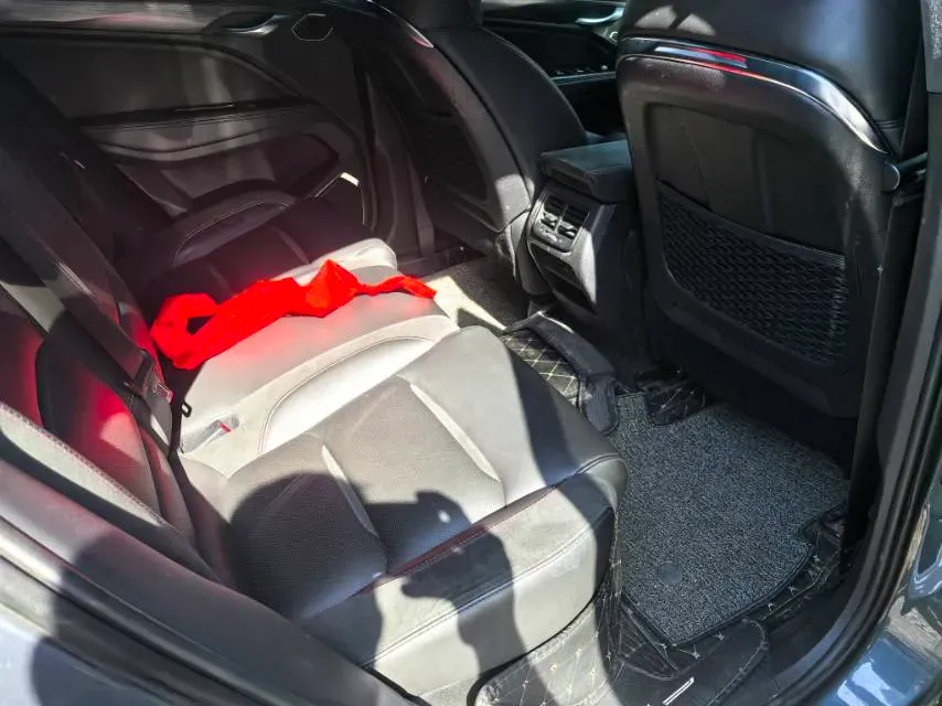 2019 Geely Tugella 2.0T 238HP L4 8AT,autocango,china used car exporter,china ev exporter,chinese used car exporter,chinese used ev exporter
