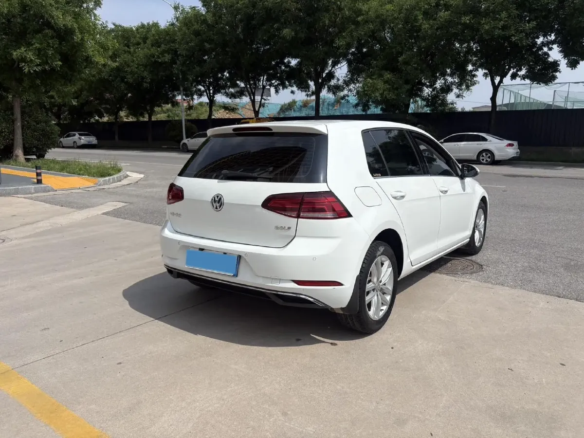 2018 Volkswagen Golf 1.6L 110HP L4 6AT,autocango,china used car exporter,china ev exporter,chinese used car exporter,chinese used ev exporter