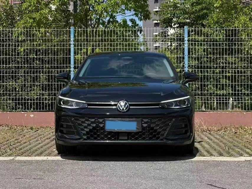 2025 Volkswagen Passat 1.5T 160HP L4 7DCT,autocango,china used car exporter,china ev exporter,chinese used car exporter,chinese used ev exporter