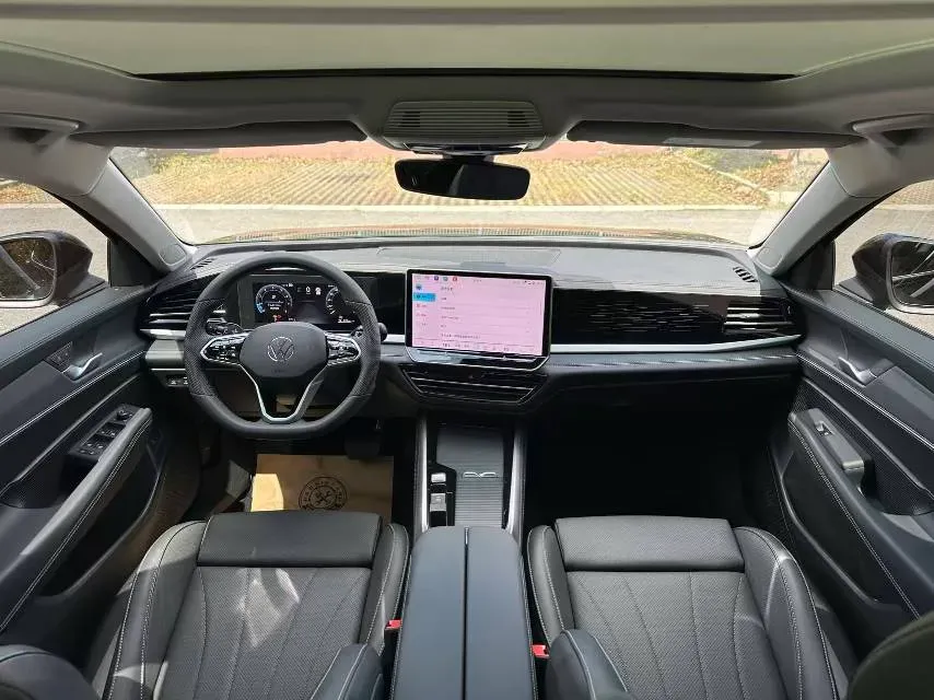 2025 Volkswagen Passat 1.5T 160HP L4 7DCT,autocango,china used car exporter,china ev exporter,chinese used car exporter,chinese used ev exporter