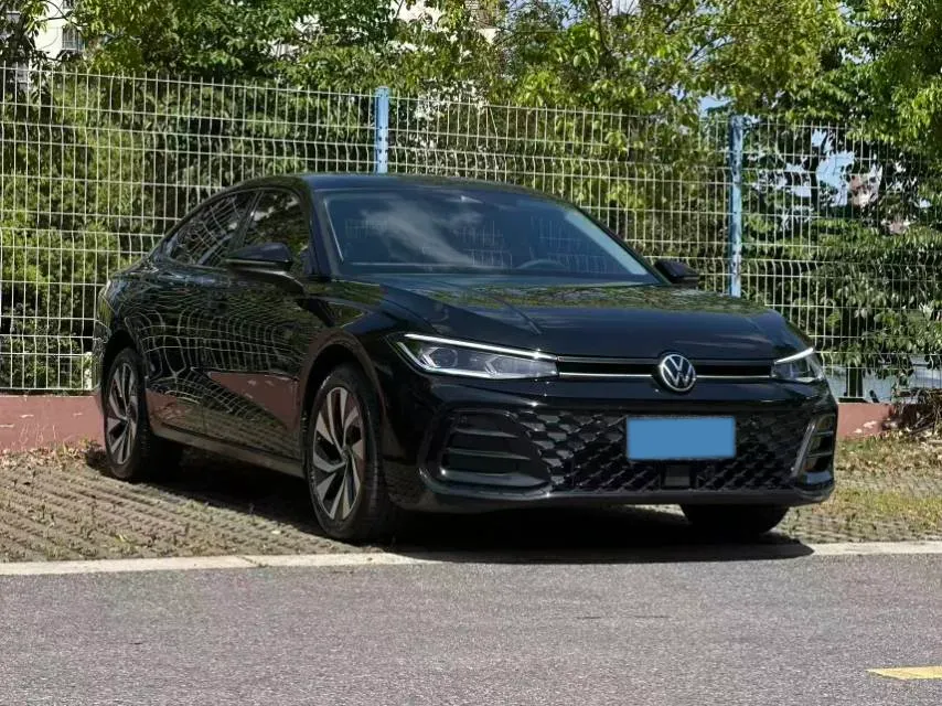 2025 Volkswagen Passat 1.5T 160HP L4 7DCT,autocango,china used car exporter,china ev exporter,chinese used car exporter,chinese used ev exporter