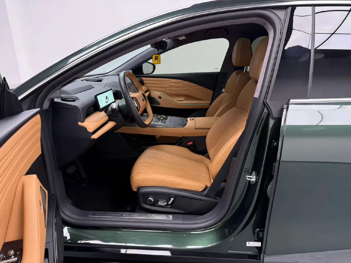 2025 Geely Galaxy Starshine 8 1.5T 163HP L4 3DHT PHEV 27.69KWH,autocango,china used car exporter,china ev exporter,chinese used car exporter,chinese used ev exporter