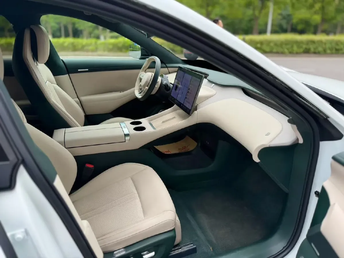 2025 MI YU7 BEV 101.7KWH,autocango,china used car exporter,china ev exporter,chinese used car exporter,chinese used ev exporter