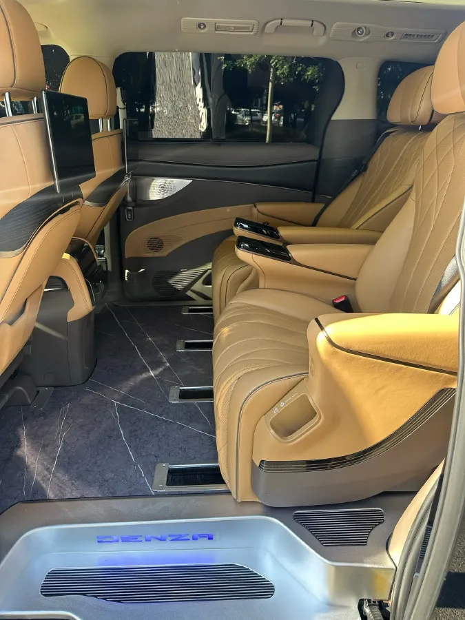 2022 Mercedes-Benz GLC Class 2.0T 197HP L4 9AT,autocango,china used car exporter,china ev exporter,chinese used car exporter,chinese used ev exporter