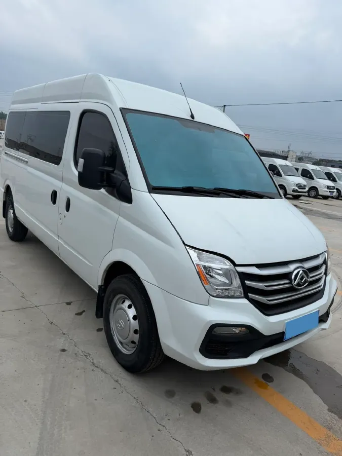 2023 MAXUS XinTu V80 2.0T 127HP L4 6MT,autocango,china used car exporter,china ev exporter,chinese used car exporter,chinese used ev exporter